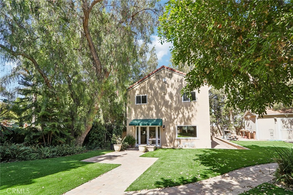 10925 Willowbrae