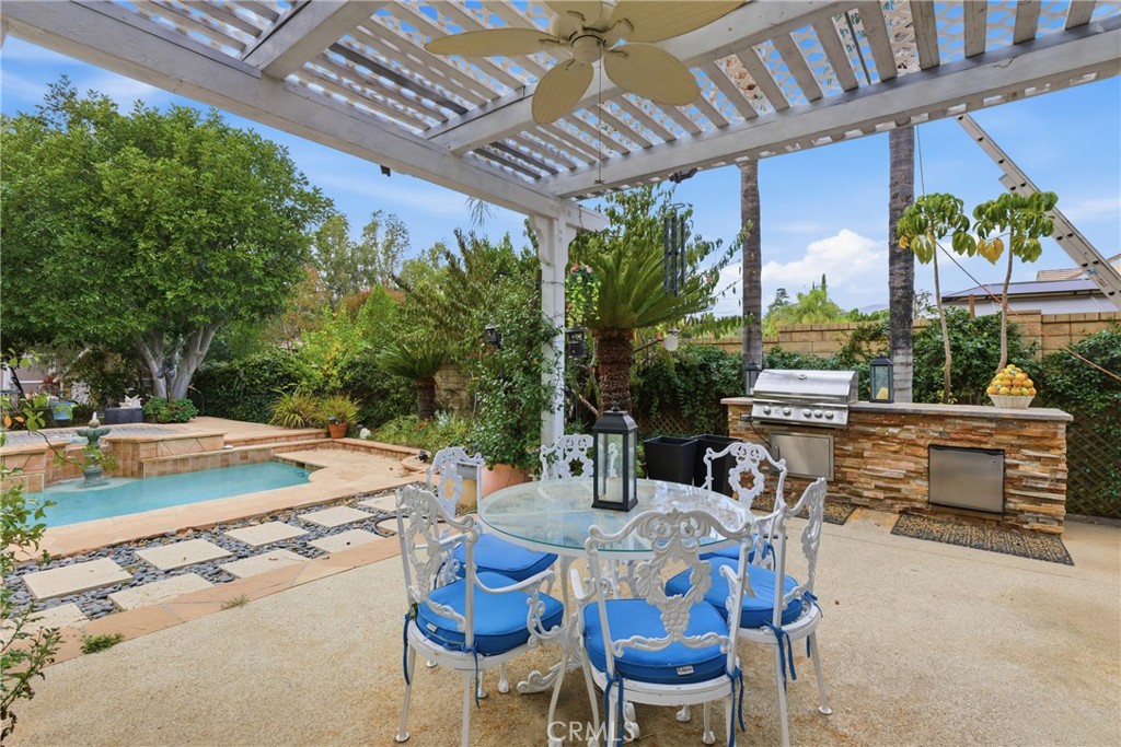 10925 Willowbrae