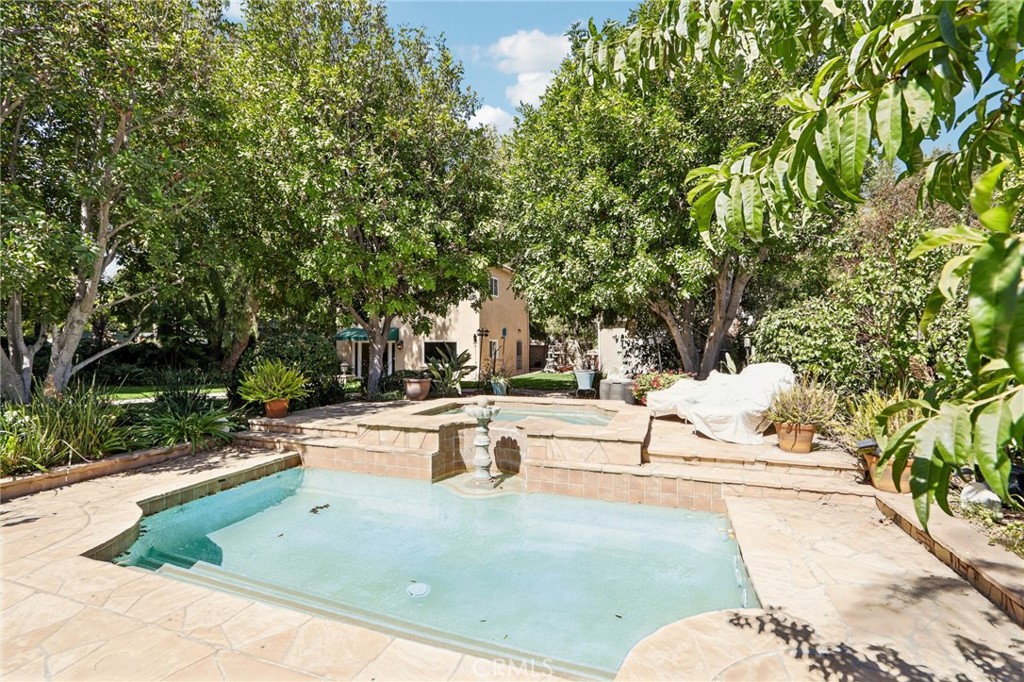 10925 Willowbrae