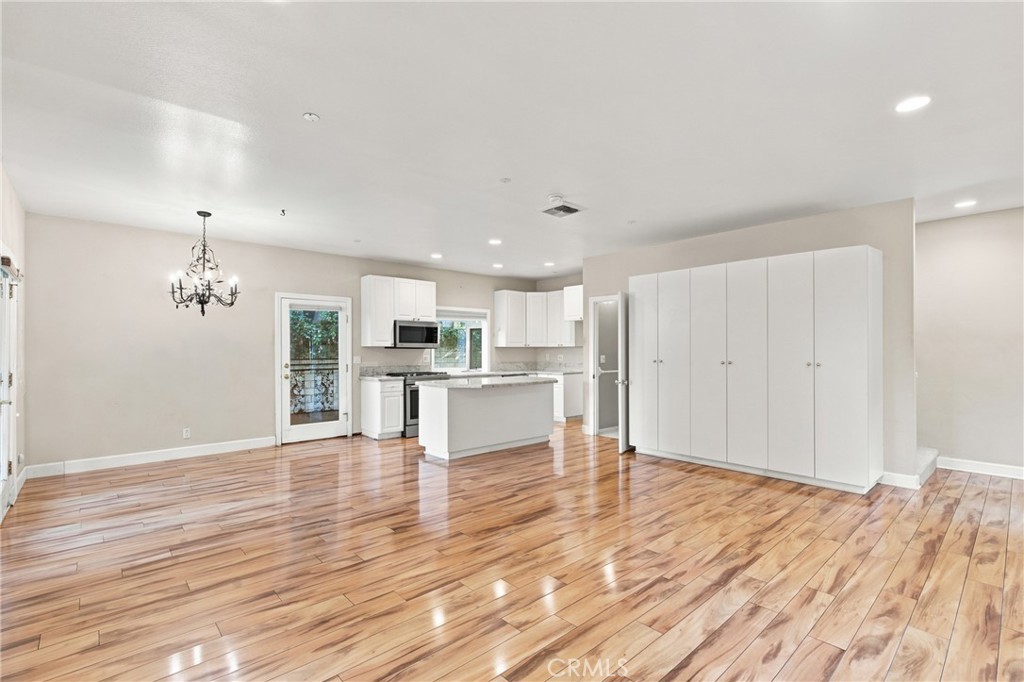 10925 Willowbrae