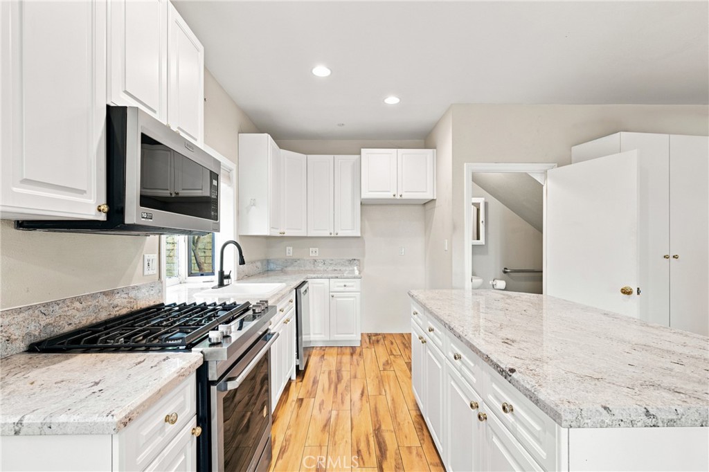 10925 Willowbrae