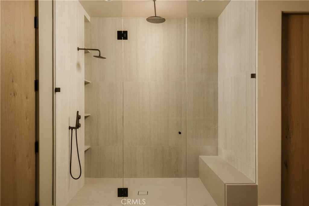 4940 Hesperia Ave
