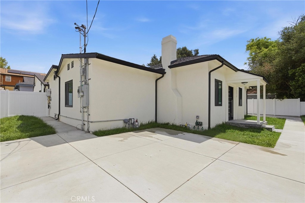 10012 Plainview Avenue