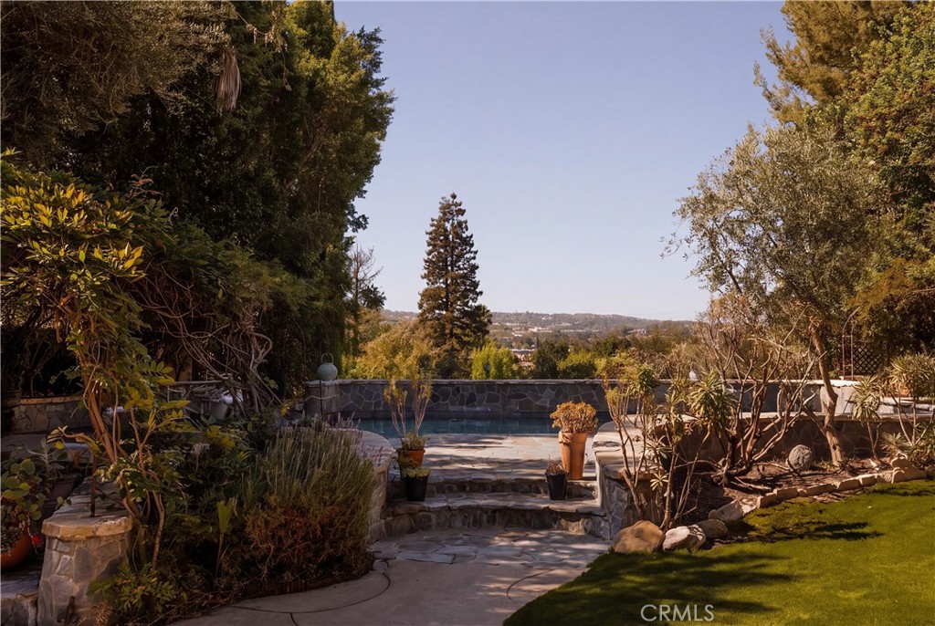 4155 Green Meadow Court