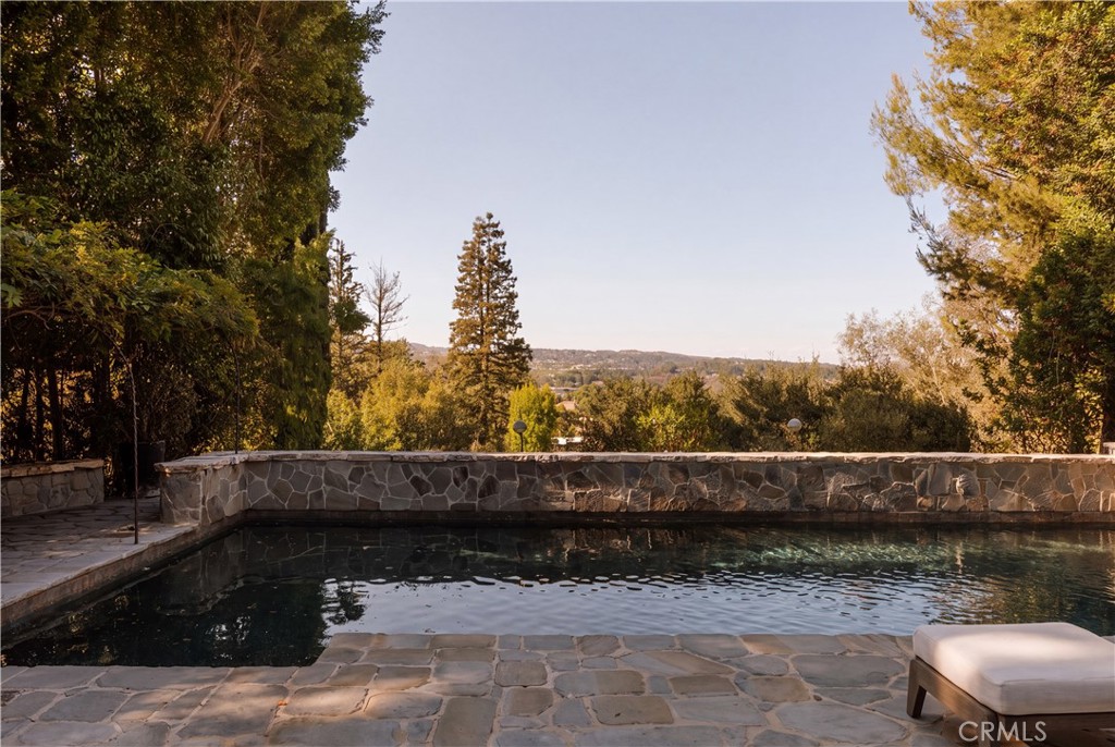 4155 Green Meadow Court