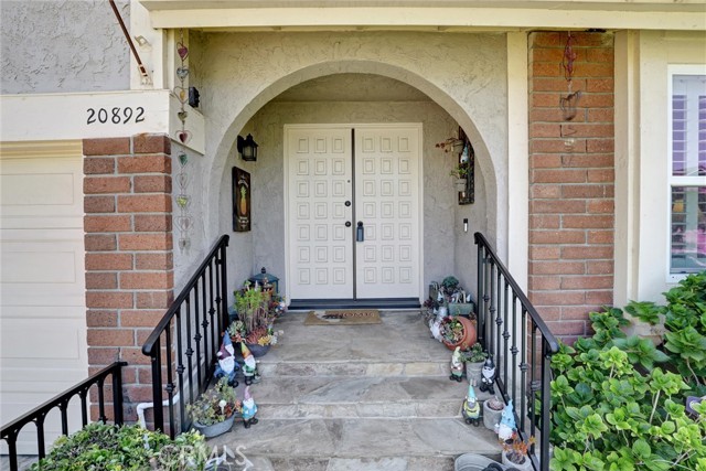 20892 Avenida Amapola