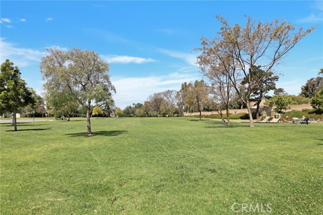 20892 Avenida Amapola