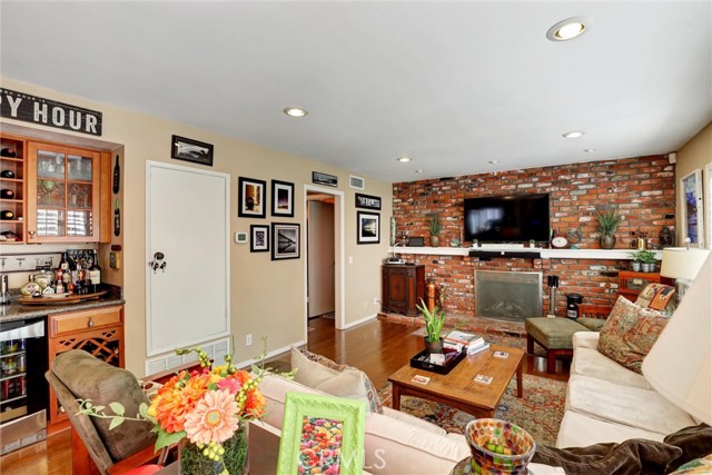 20892 Avenida Amapola