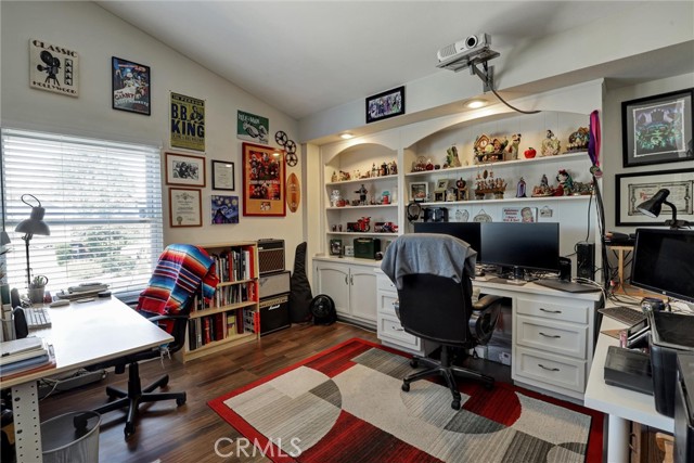 20892 Avenida Amapola