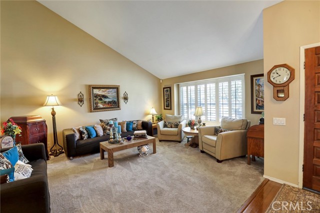 20892 Avenida Amapola