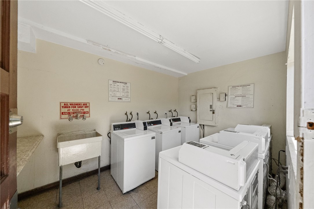 7321 Lennox AVE Unit: F5