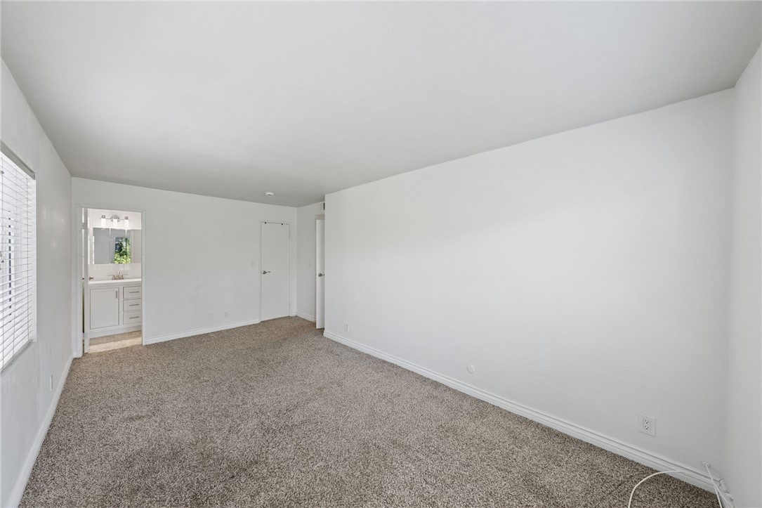 7321 Lennox AVE Unit: F5