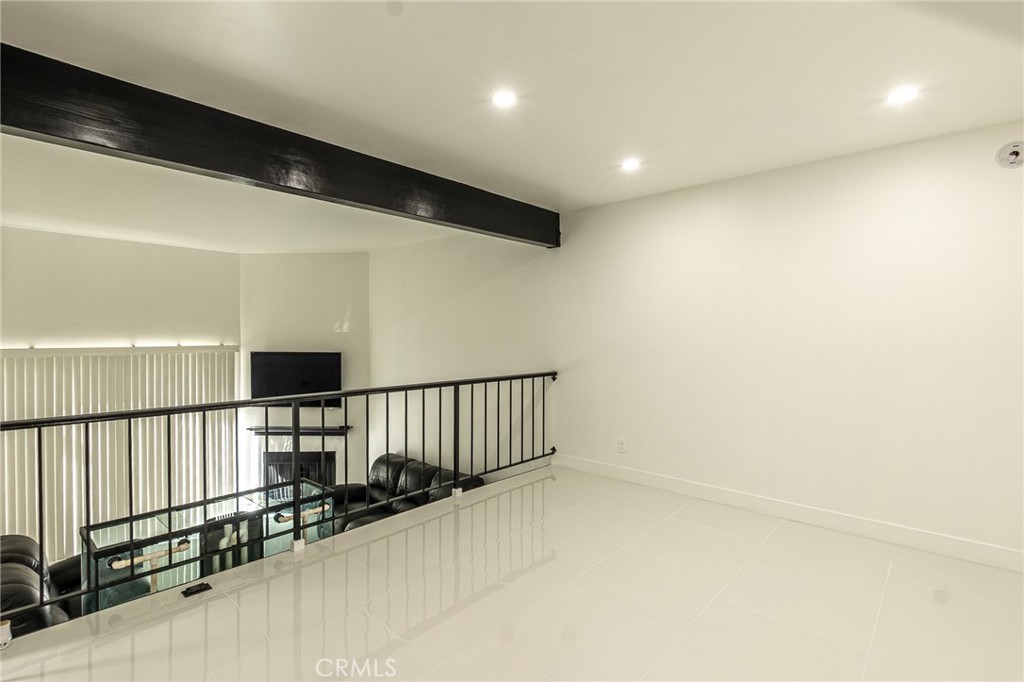 21137 Lassen Street 5