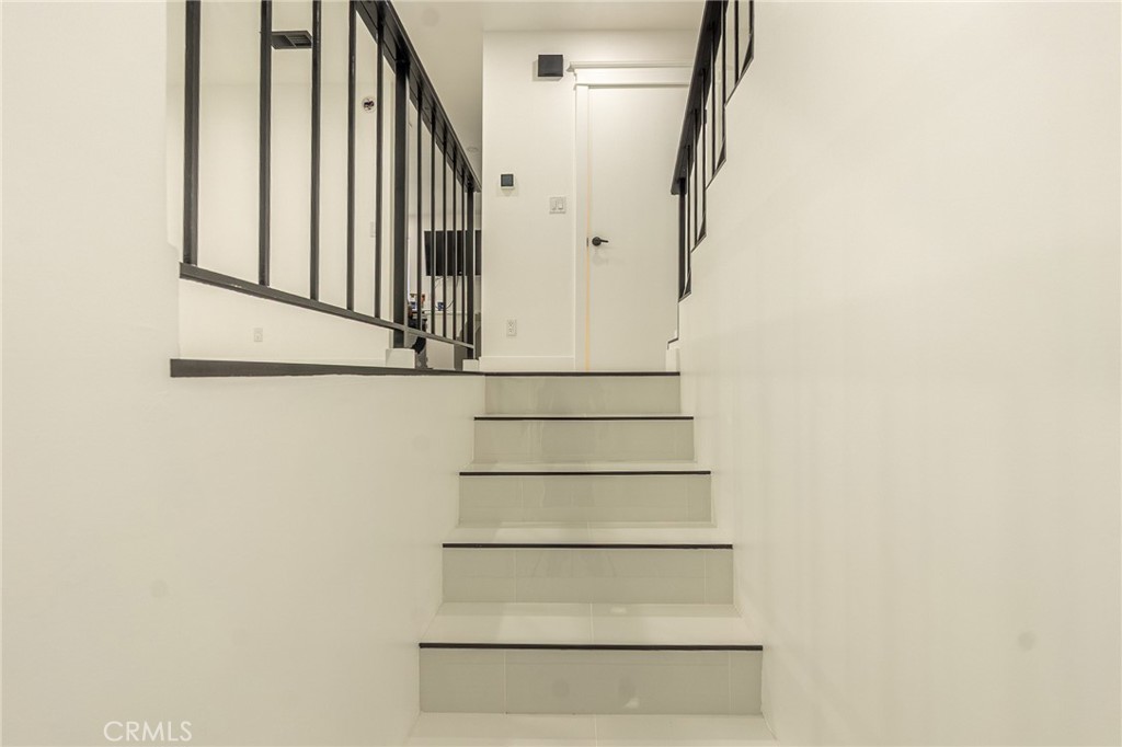 21137 Lassen Street 5