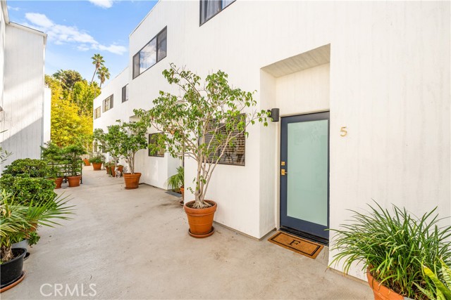 2500 Abbot Kinney BLVD Unit: 5