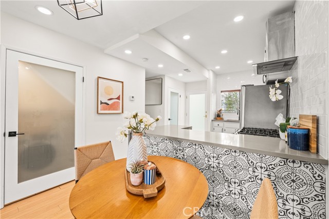 2500 Abbot Kinney BLVD Unit: 5