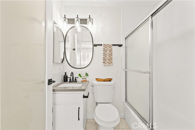 2500 Abbot Kinney BLVD Unit: 5