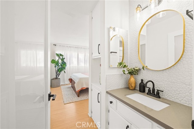 2500 Abbot Kinney BLVD Unit: 5