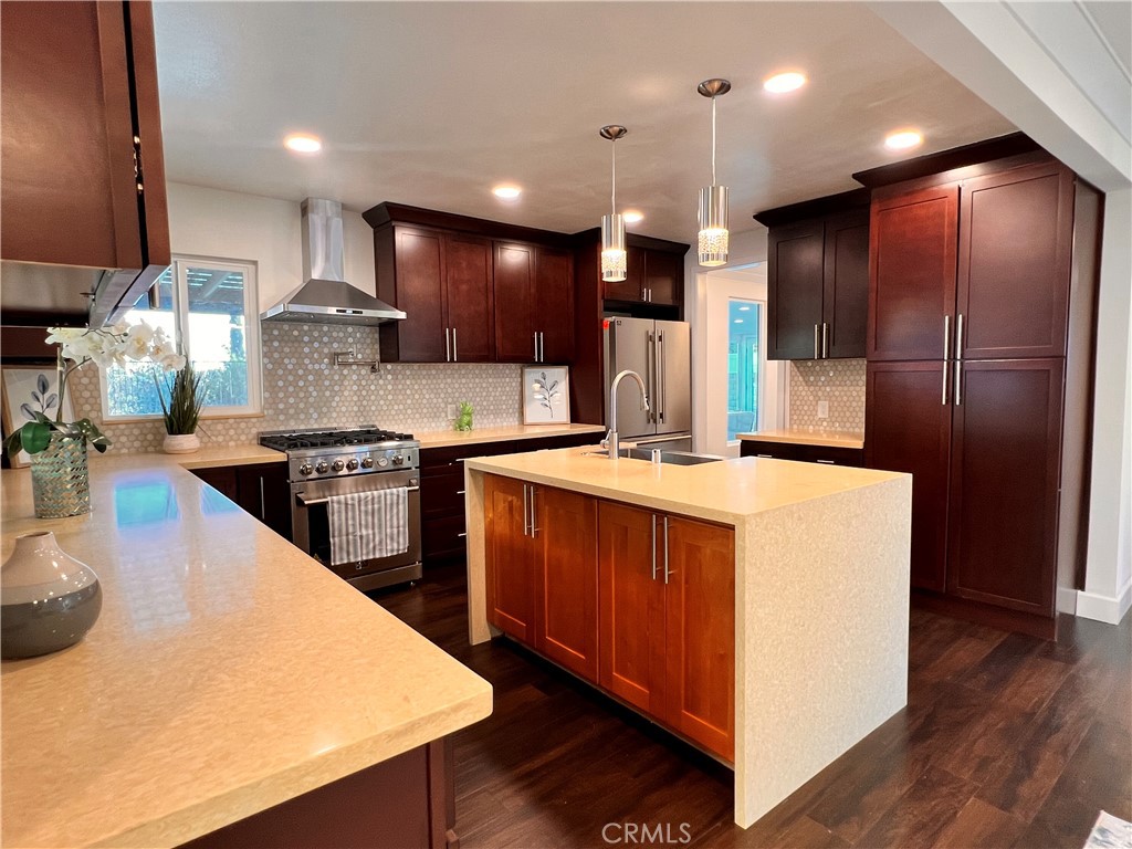 22100 Acorn Street