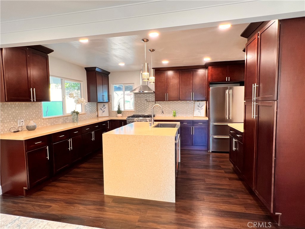 22100 Acorn Street