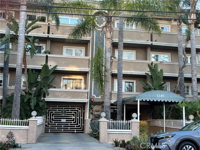 1345 N Fuller AVE Unit: 306