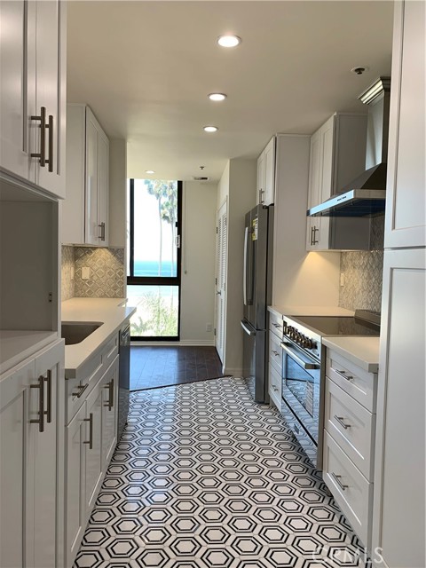 1033 Ocean AVE Unit: 401