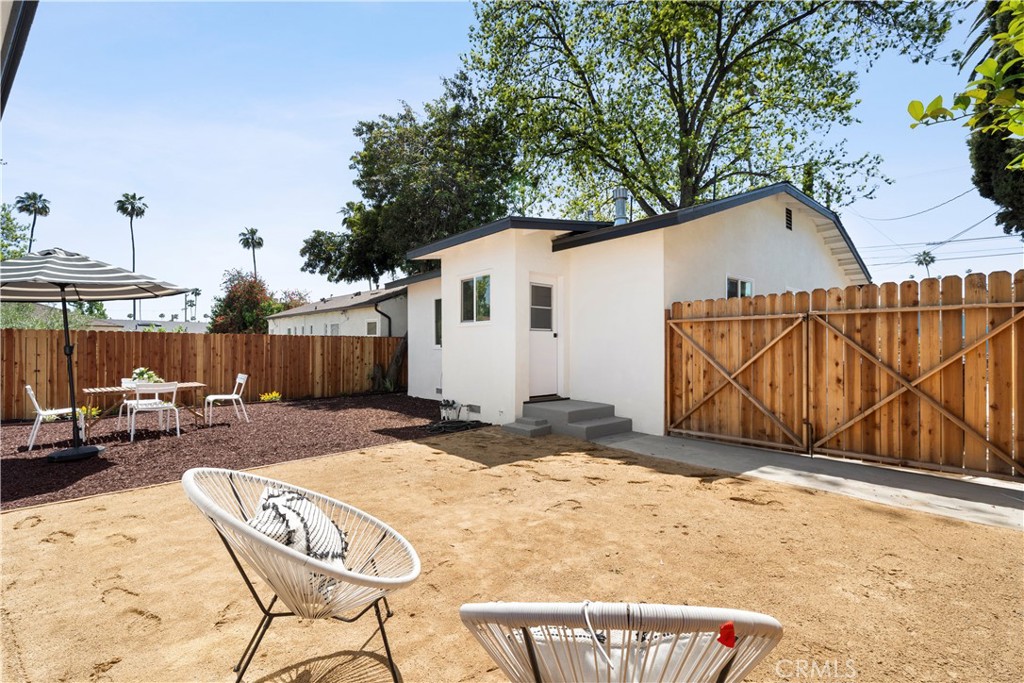 3420 Lifur Avenue