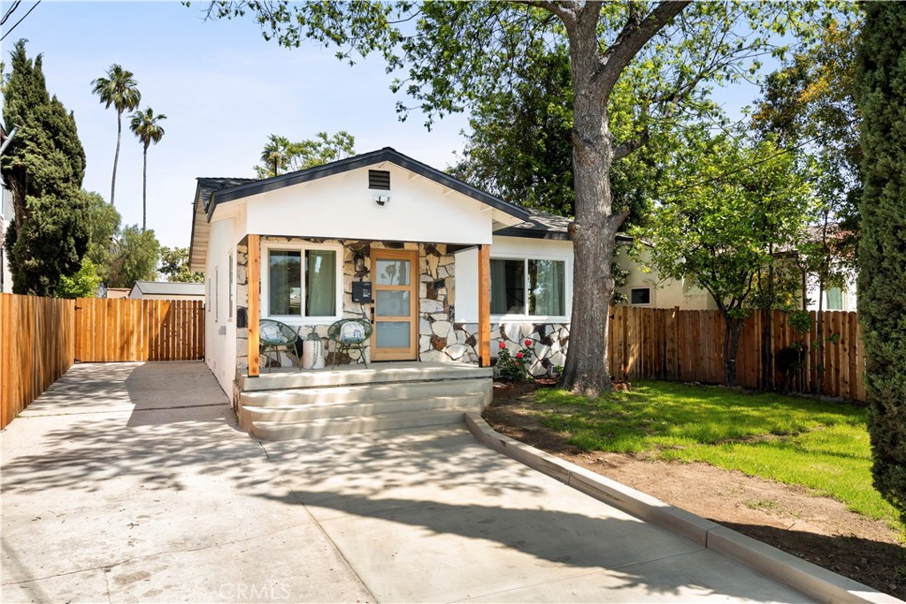 3420 Lifur Avenue