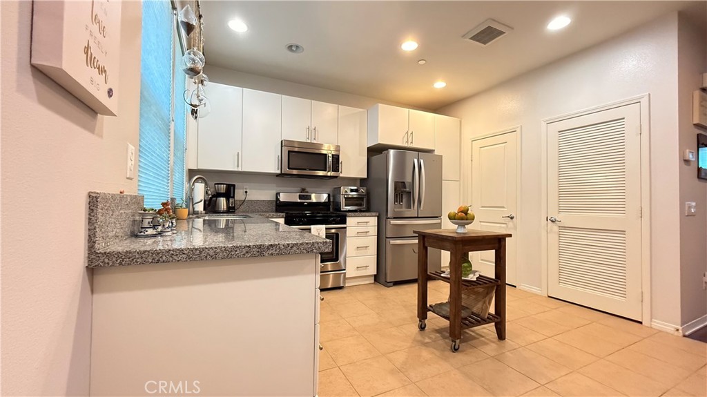 163 Clementine Court