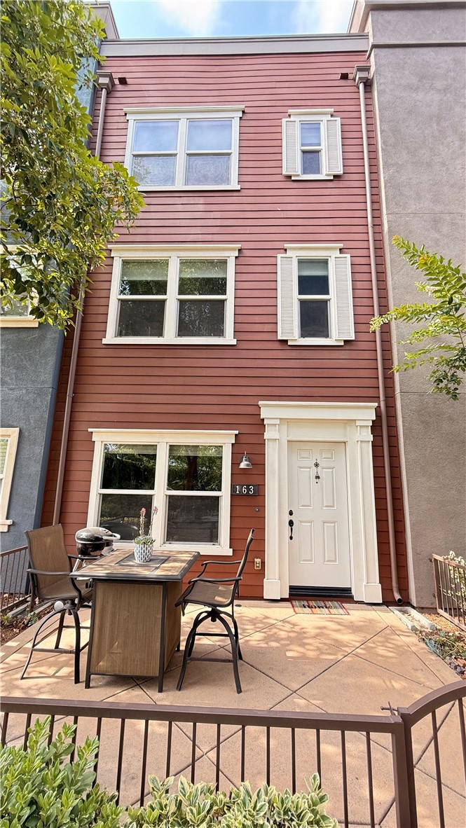 163 Clementine Court