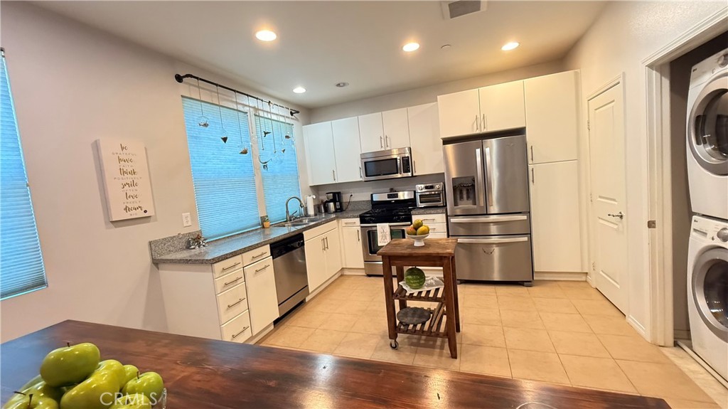 163 Clementine Court