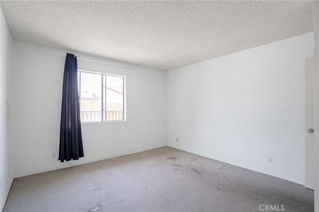 801 E Acacia F