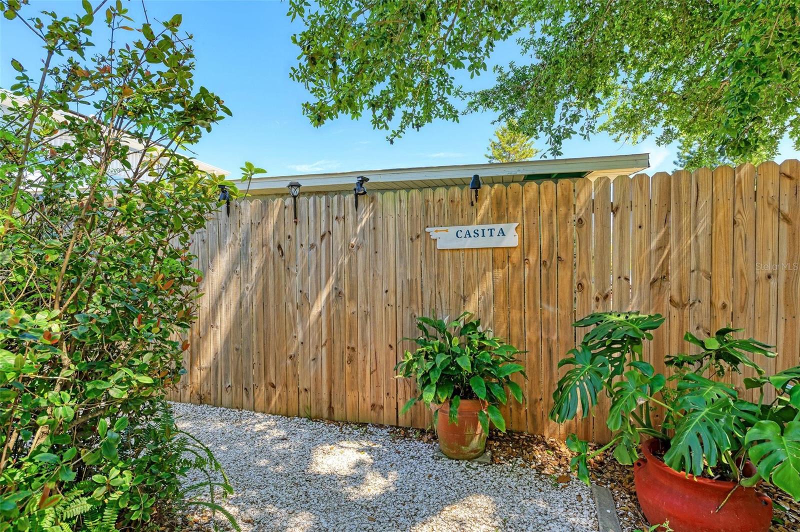 7602 SENRAB DR