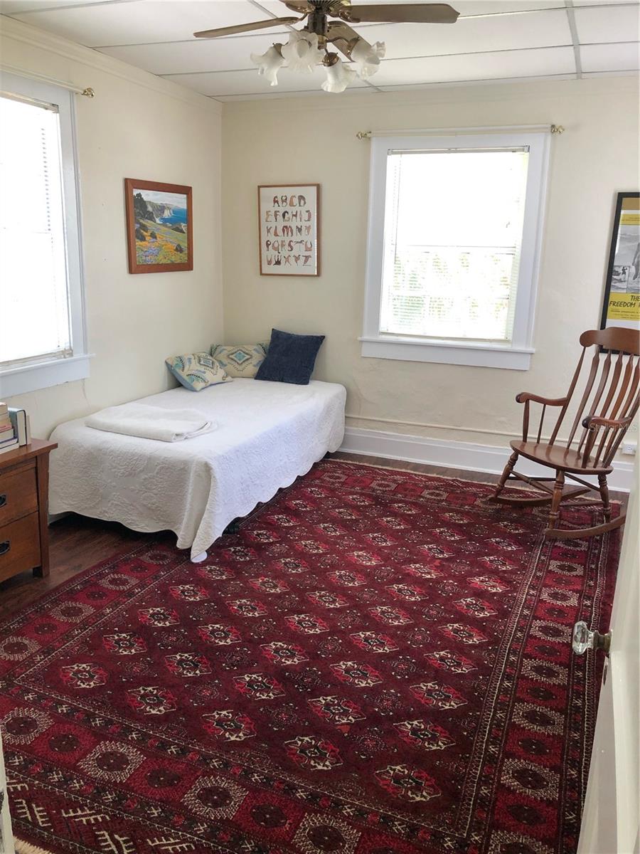 7602 SENRAB DR