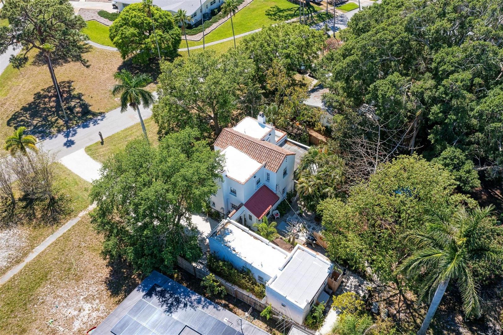 7602 SENRAB DR