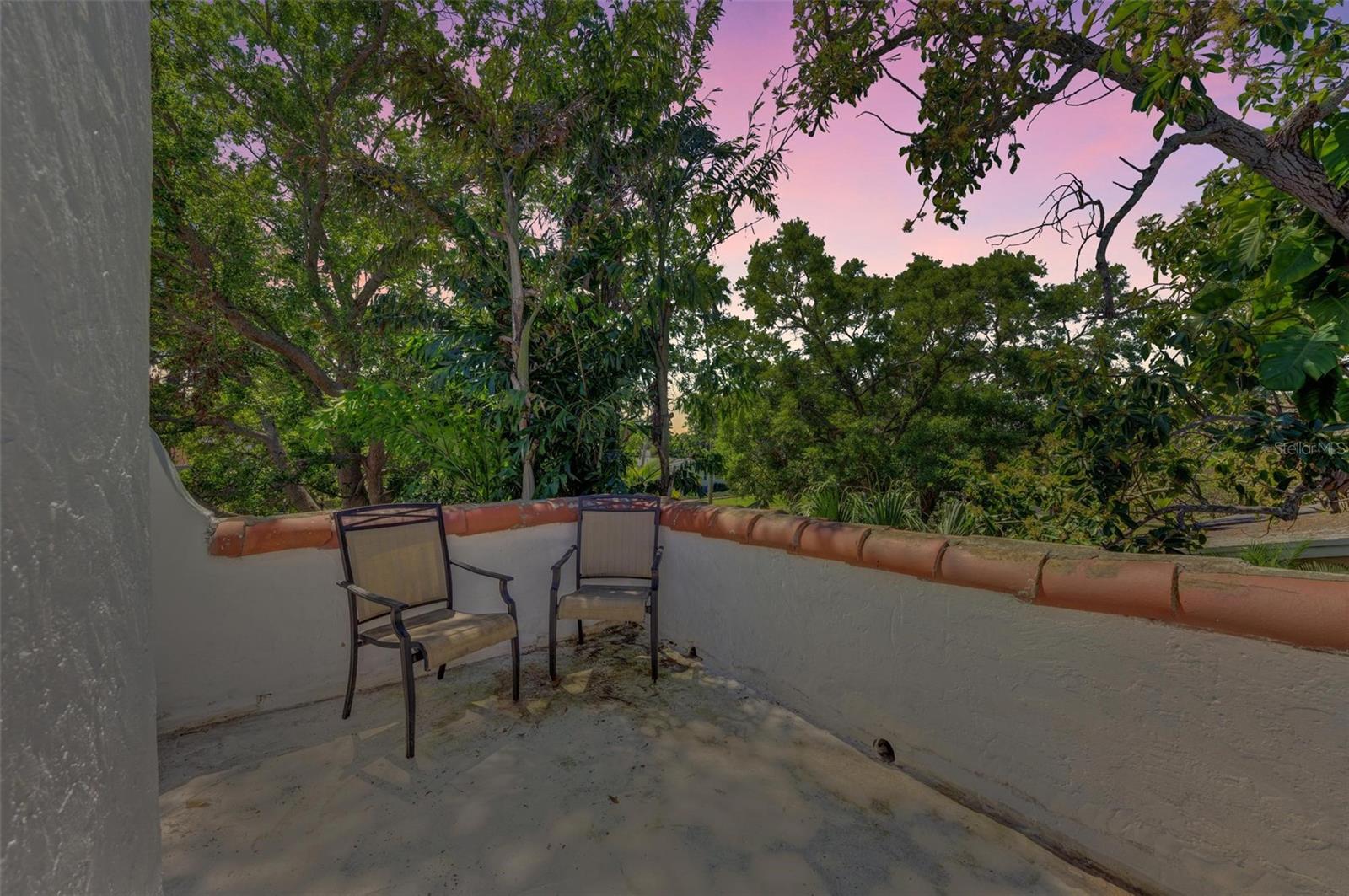 7602 SENRAB DR