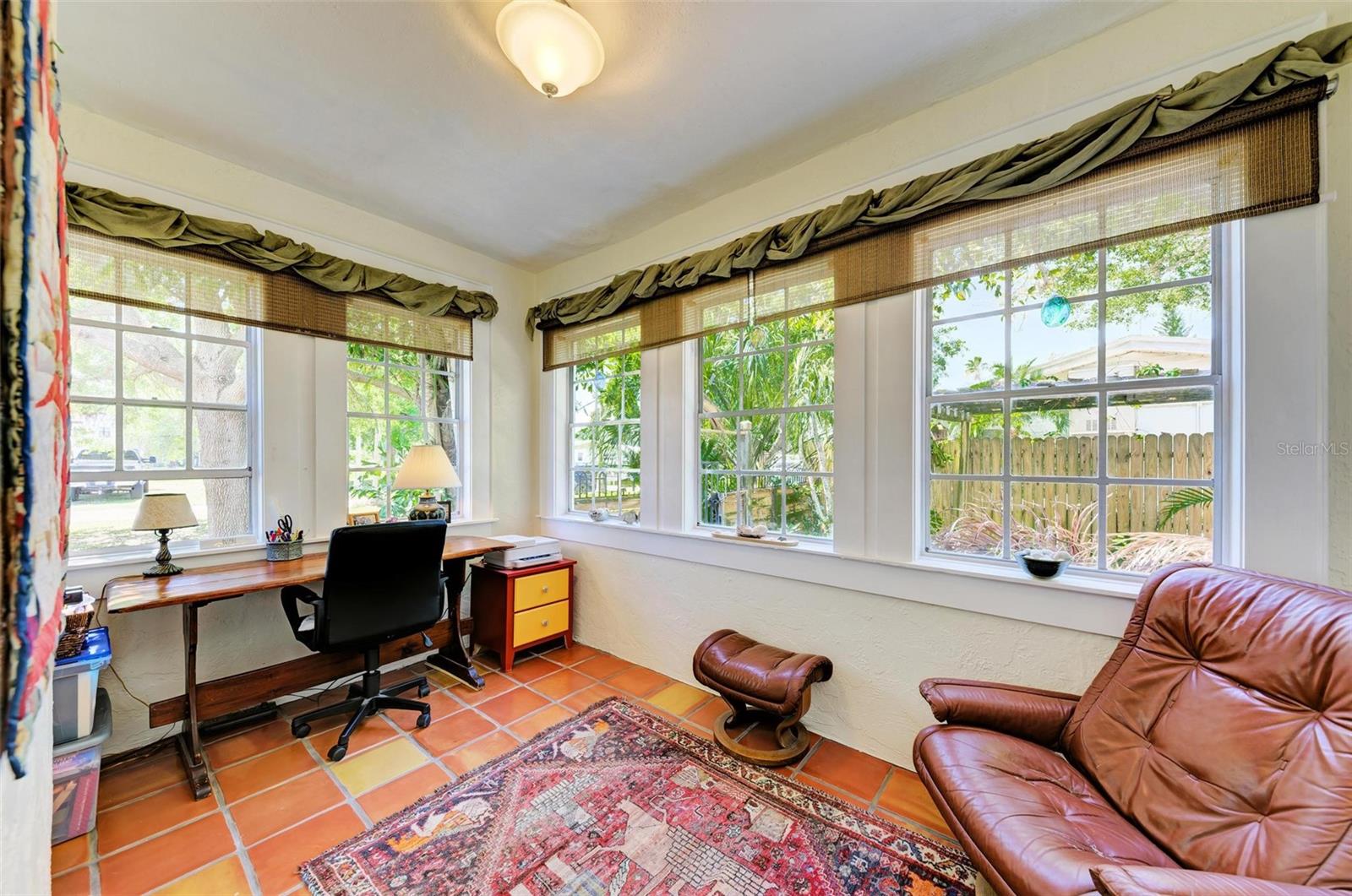 7602 SENRAB DR