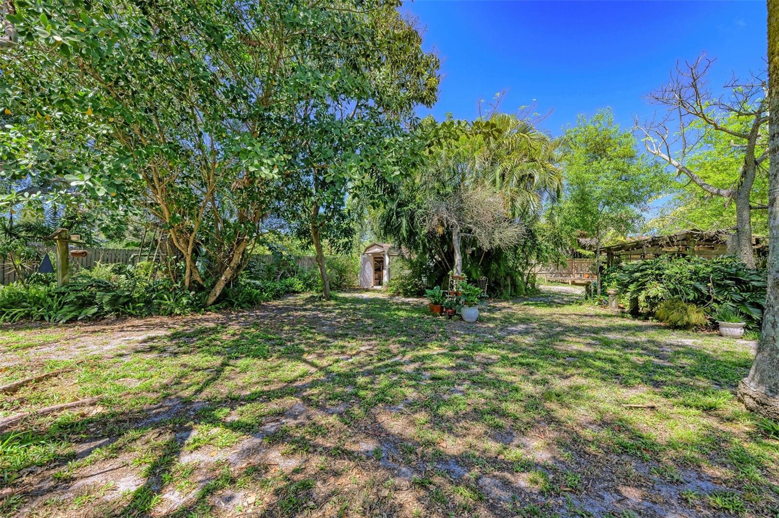 7602 SENRAB DR