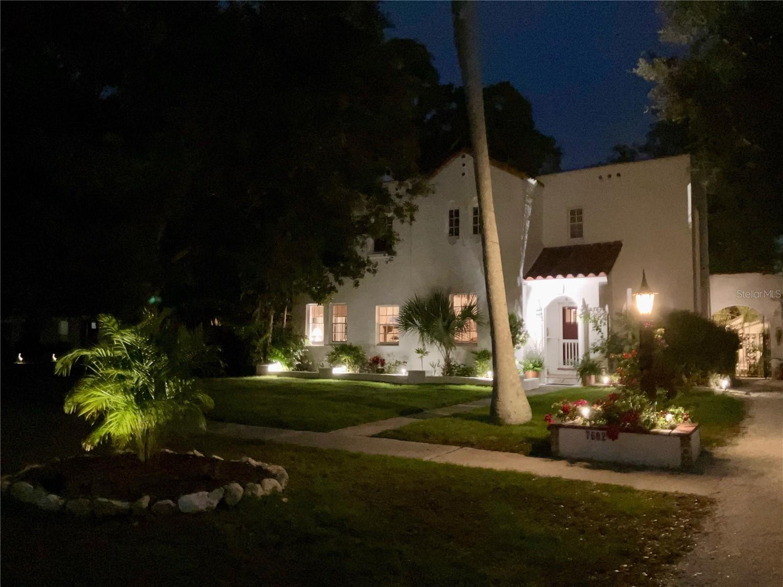 7602 SENRAB DR