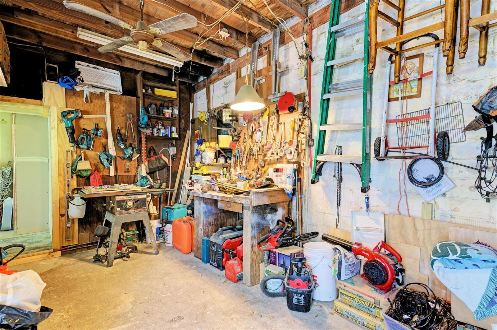 7602 SENRAB DR