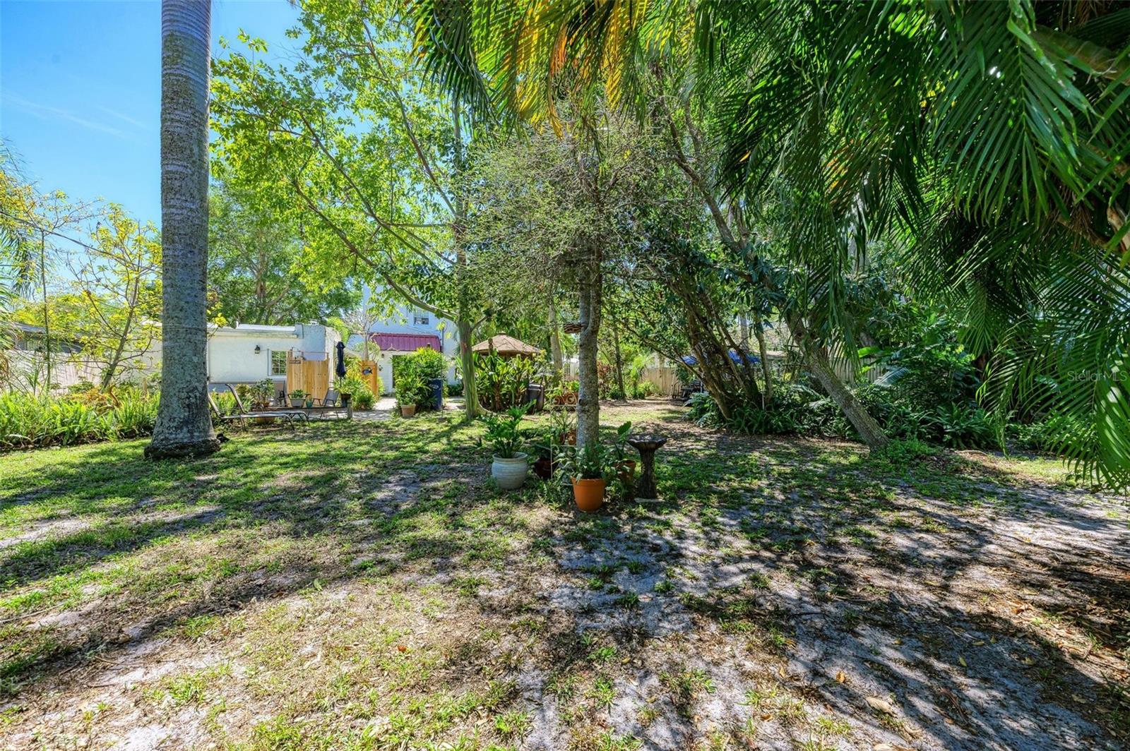 7602 SENRAB DR
