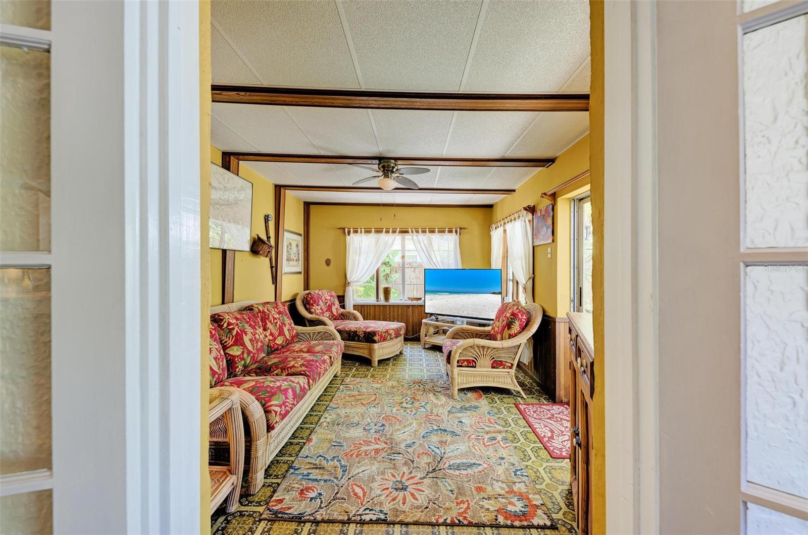 7602 SENRAB DR