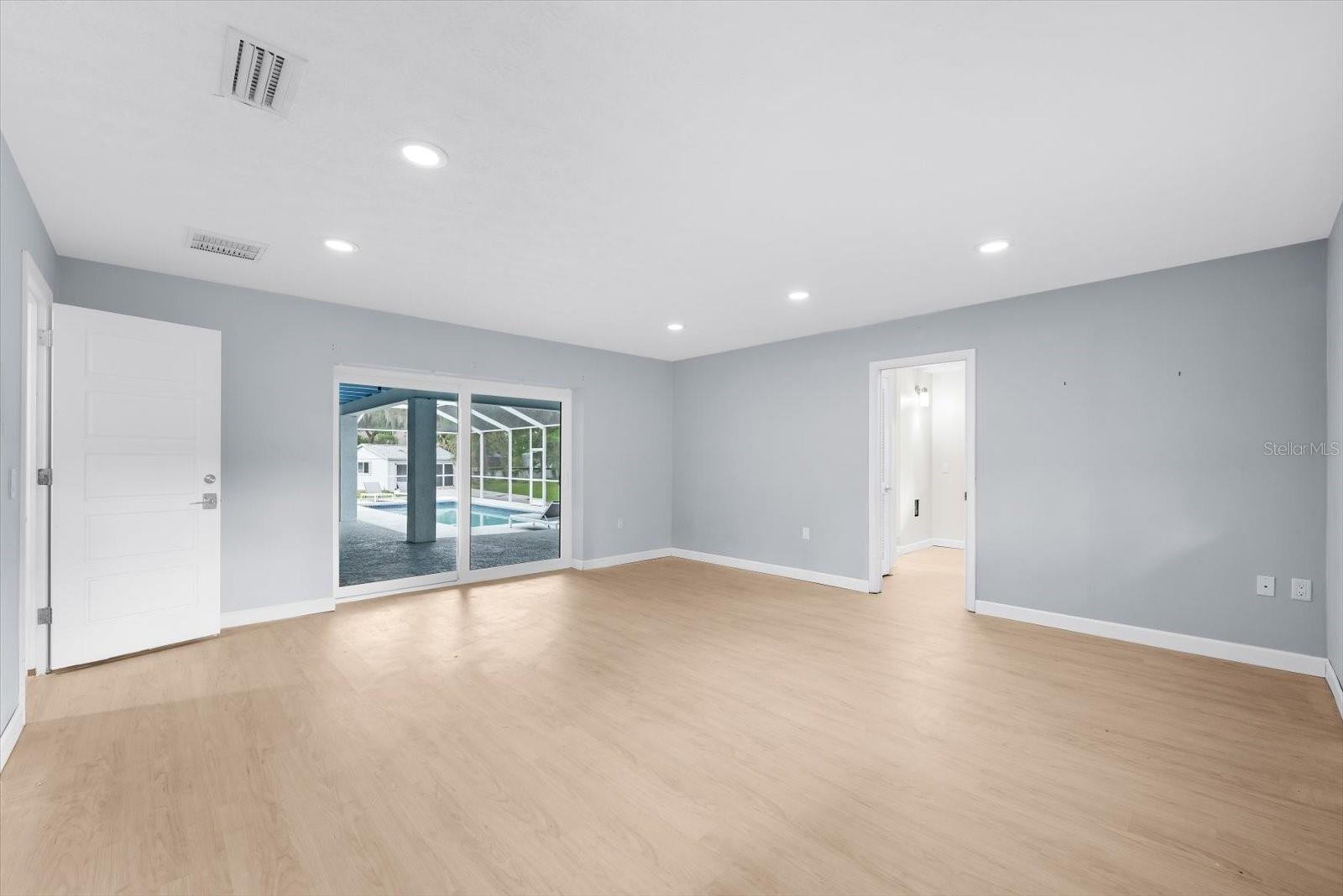 308 CAMBRIDGE PL