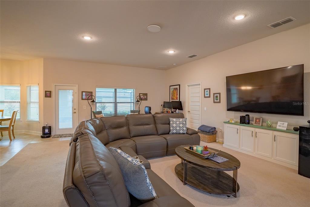 140 HERITAGE PARK LN