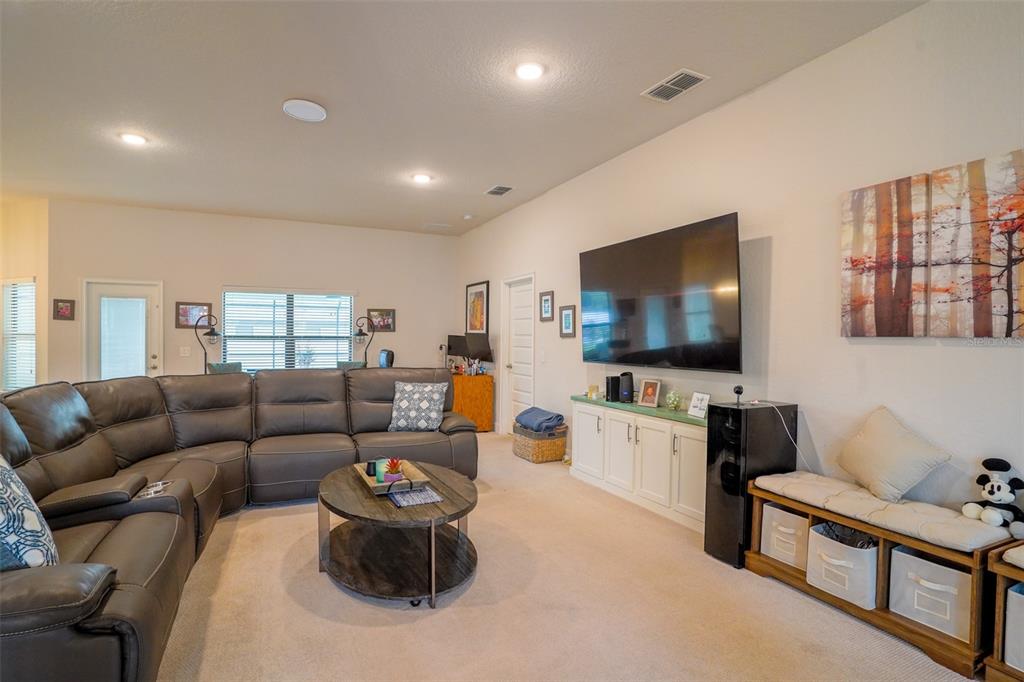 140 HERITAGE PARK LN