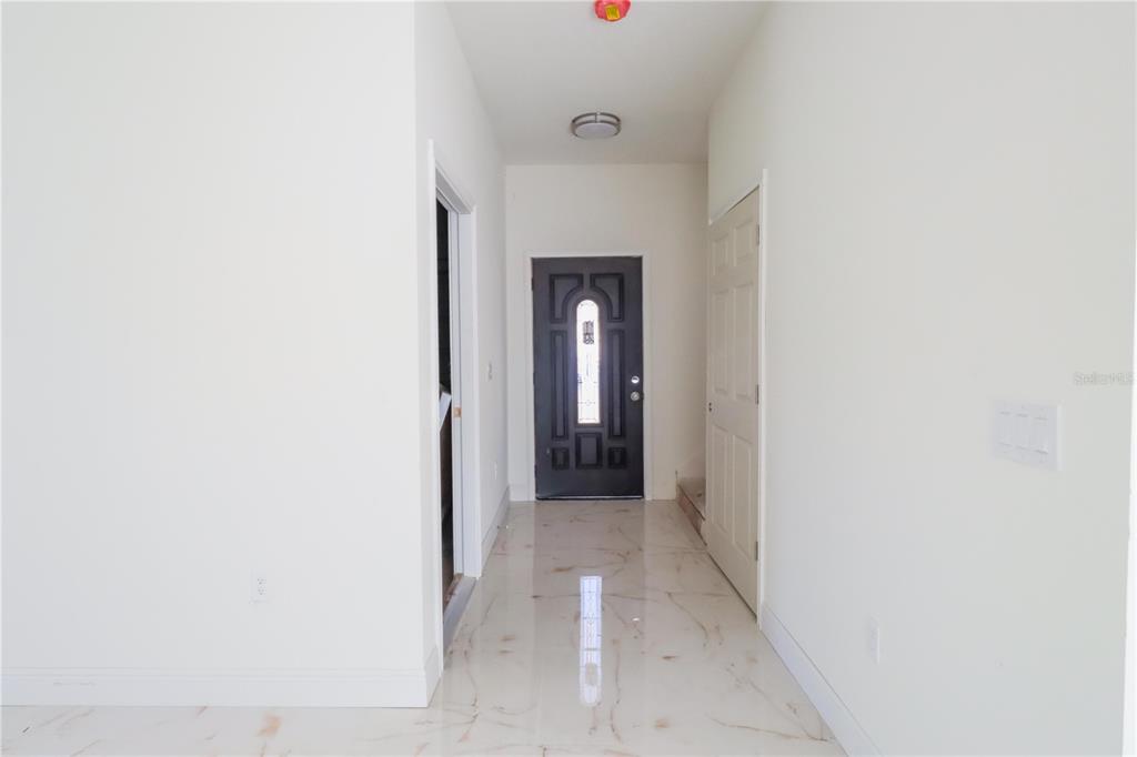 2115 E NEDRO RD