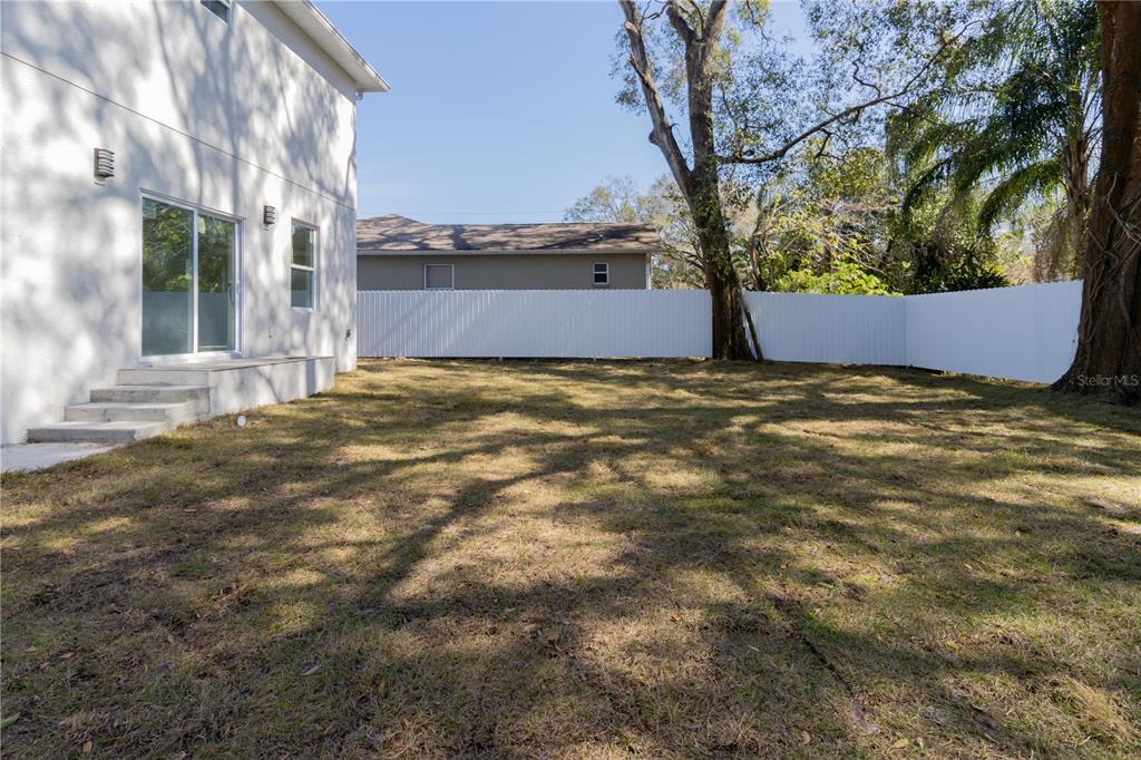 2115 E NEDRO RD