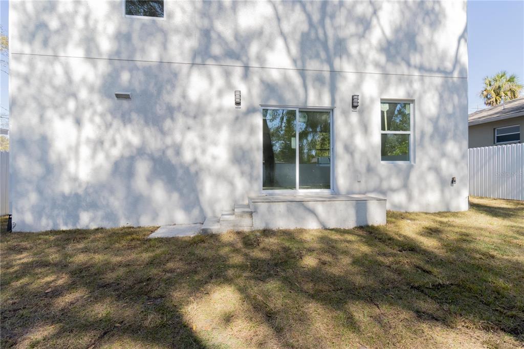 2115 E NEDRO RD