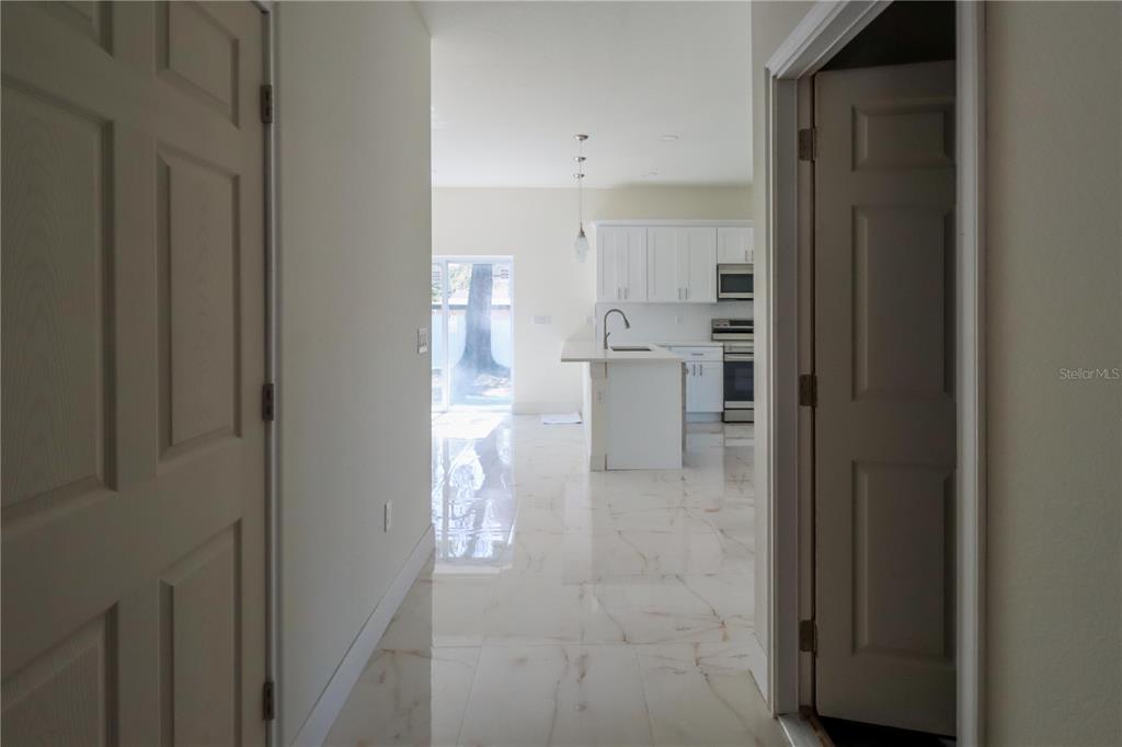 2115 E NEDRO RD