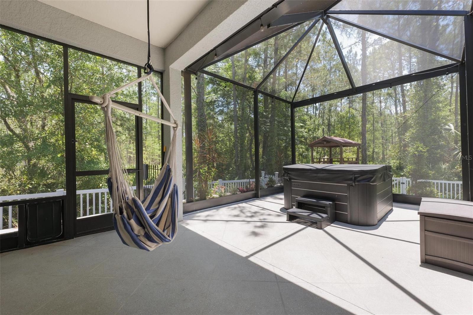 8282 SWANN HOLLOW DR
